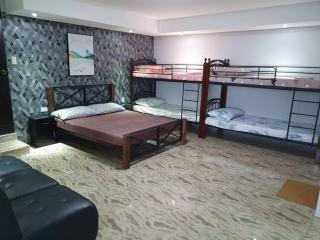 Avana Hills Tagaytay Holiday Villa - 8