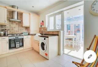Viking Bay House - Parking - Mins to Beach & Town - 6