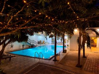 Lion Resort - 8