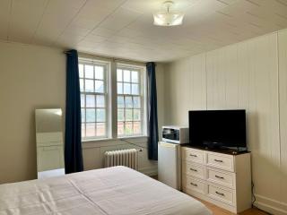 Grand Union Hotel - 1