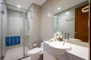 Elegant 1BR Landmark 5 City View - 3