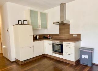 80 m2 Apartment with Balcony & Free Parking - 9