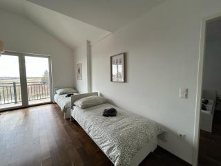 80 m2 Apartment with Balcony & Free Parking - 3