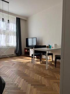 Romantic Accomodation - 1