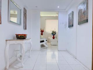Charming three-bedroom apartment located in the historic walled city center of Cartagena - 9