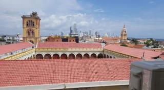 Charming three-bedroom apartment located in the historic walled city center of Cartagena - 4
