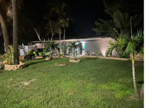 Salt Pool blocks to beach Gas heated Pool! East side of A1A 3 blocks to beach - 0