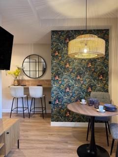 Buchi Airport Suites - 2