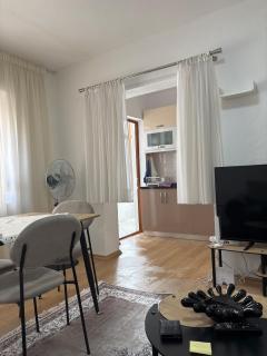 2-rooms-apartment with balkonies in Rinia Street in Pogradec - 8