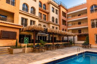 Relax Stays Continental Suites-Beach access - 5