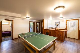 6-Bedroom Blue Mountain Chalet - Hot Tub Sauna BBQ Ping Pong Private Georgian Bay Beach - #52R - 5