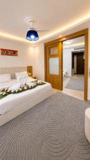 Aqua Fun Family Stay Private Beach & Pools - 0