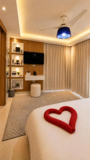 Aqua Fun Family Stay Private Beach & Pools - 6