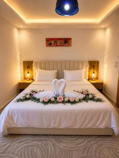 Aqua Fun Family Stay Private Beach & Pools - 9