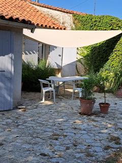 Maison de famille avec jardin près de la Charente - 8