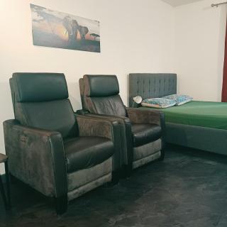 Studio - 5