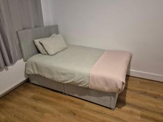 4 bedrooms house 15 mins to Durham centre & Uni - 1