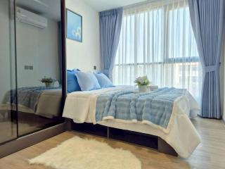 A Calm Bangkok Stay with Pool & Private Balcony - 9
