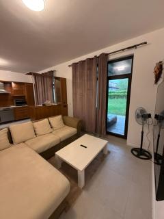 Spacious 4-Bedroom Townhouse in Green Life Resort - 6
