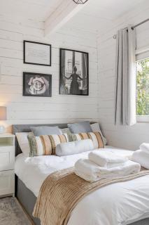 Entire 1 bedroom flat-5 min to station - 7