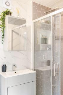Entire 1 bedroom flat-5 min to station - 2