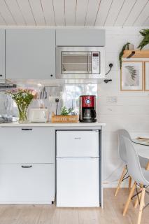 Entire 1 bedroom flat-5 min to station - 3
