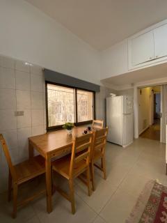 2 BR Ground floor apartment-Jabal AlWiebdeh - 8