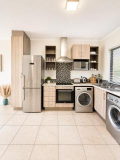 Chic Sandton Apt at The Cube Pool - 2
