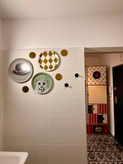 Color Pop Studio Apt near UNWE w Fast Wi-Fi - 6