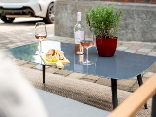 Apartment mit Arbeitsplatz, Parkplatz & Terrasse - für 4 - 2