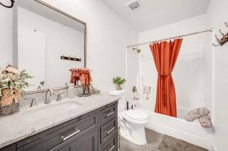 Modern 2 Bed Apt Near HonorHealth ASU and Tempe Town Lake Free Parking - 6