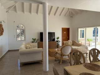 Room 4 Saba - 5