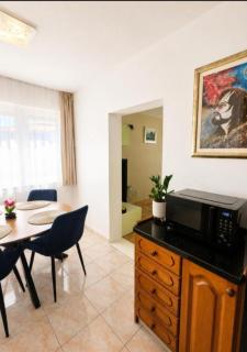 Apartment Kike, near beach & old town - 8