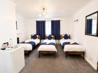 High Trees Guest House Gatwick - 4
