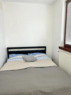 Apartment mit privater Werkstatt & 4-Tonnen-Hebebühne - 9