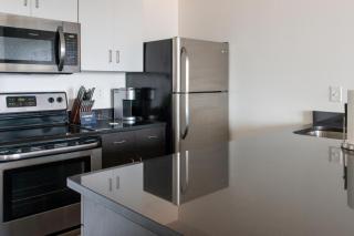 Landing Amazing 1BD in New Center - 7
