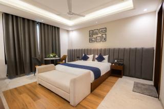 Maniratnam Hotel And Resort - 5