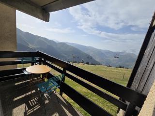 Studio 5 personnes, pied des pistes, balcon, vue montagne - 9
