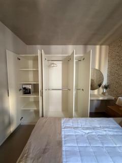 Chic Luxury 2BR Apartment - Modern Design - 3