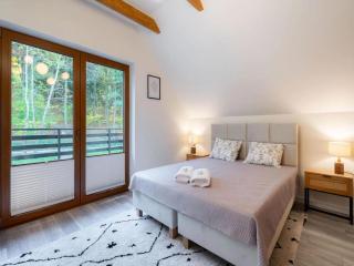 Large holiday villa with garden, sauna and jacuzzi - 7