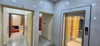 شقة 5 غرف و4 دورات مياه بالقرب من المطار - 8
