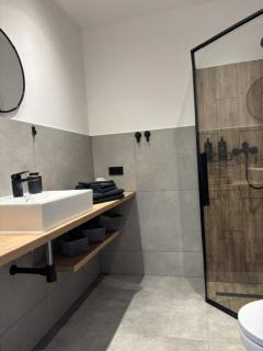 A7 Apartment 4 - 5