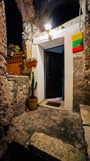 Historic & Charming Home in Bassiano - 1