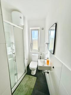 Cosy Apartment near U1-Metro & Free Parking - 4