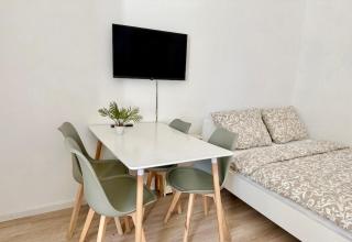 Cosy Apartment near U1-Metro & Free Parking - 1