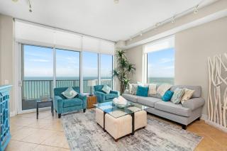 Beachfront Beauty with Amazing Views & Resort Pool - 9