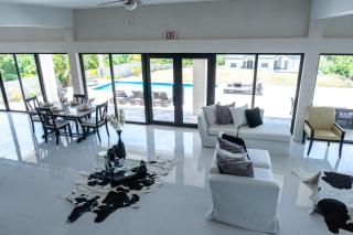 Emotions By Ironshore Resort Ltd - 6