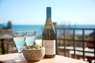 Lyme Cottage - sea views & garden - 2 mins from the sandy beach - 6