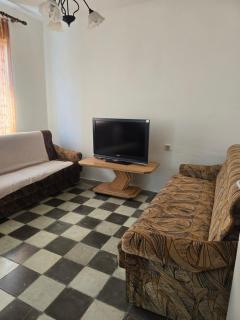 Gilda Cozy Apartment, in the center of Lushnje - 3