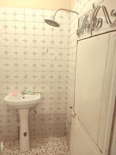 Bed and breakfast, diner available - 5